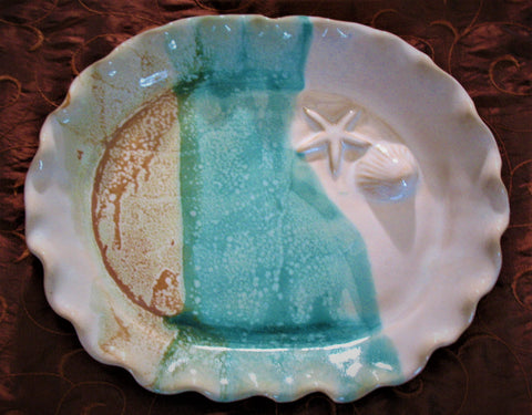 Oval Plate with Shell and Starfish in Sandy Shores Glaze